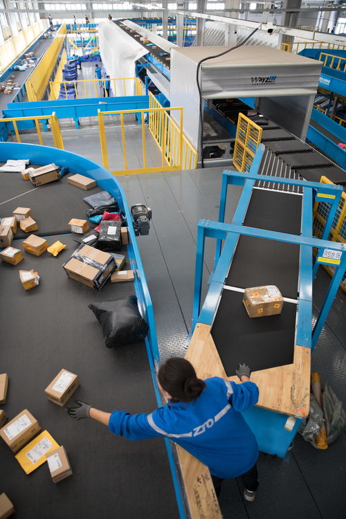 从实验室走向用户 科技赋能无锡国际快递，打造智能物流新标杆